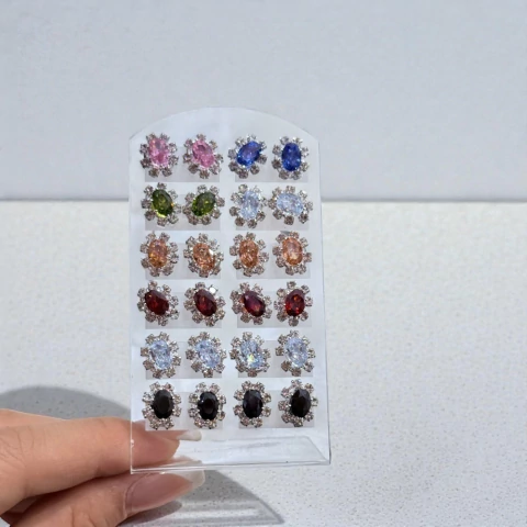 Aritos con stras por docena