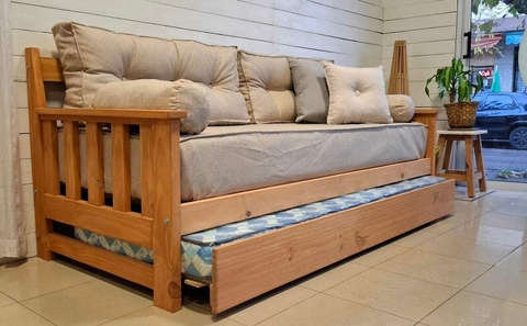Diván Cama Berlín con respaldo kit de almohadones anti-desgarro - comprar online