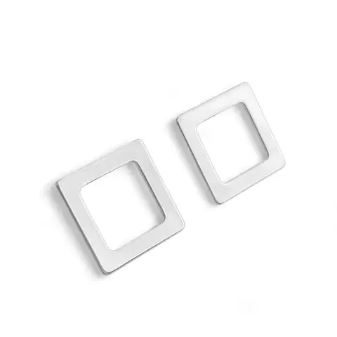 Brinco Quadrado Vazado