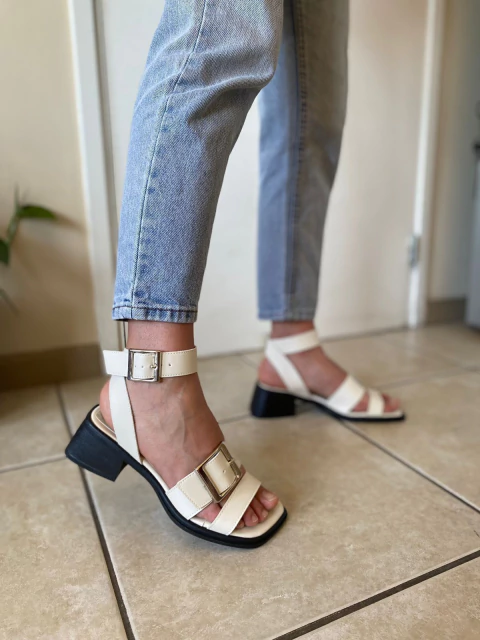 Lana cuero sintetico