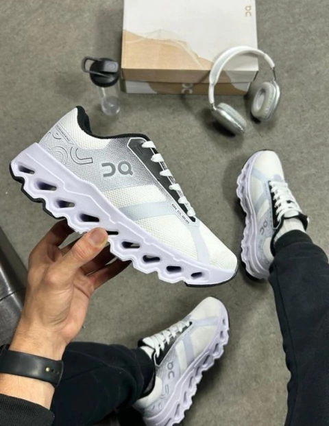 Tênis ON Cloud Masculino White & Black