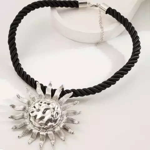 Collar Cindy