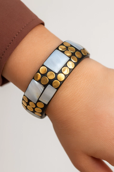 Pulseira Boho Madrepérola Dourada - comprar online