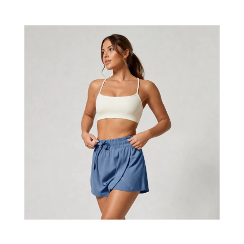 Short duplo com bolso lateral