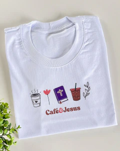 Tshirt Algodão Premium Café e Jesus - Branca