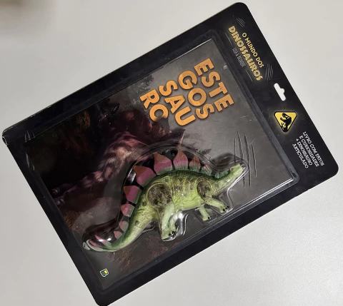 Mundo Dos Dinossauros - Livro + Brinquedo na internet