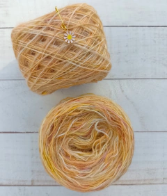 Porta ovillo y mohair, 100 gr de hilado. LILA en internet