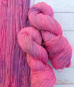 ROSA algodón grosor fino. 150 gramos