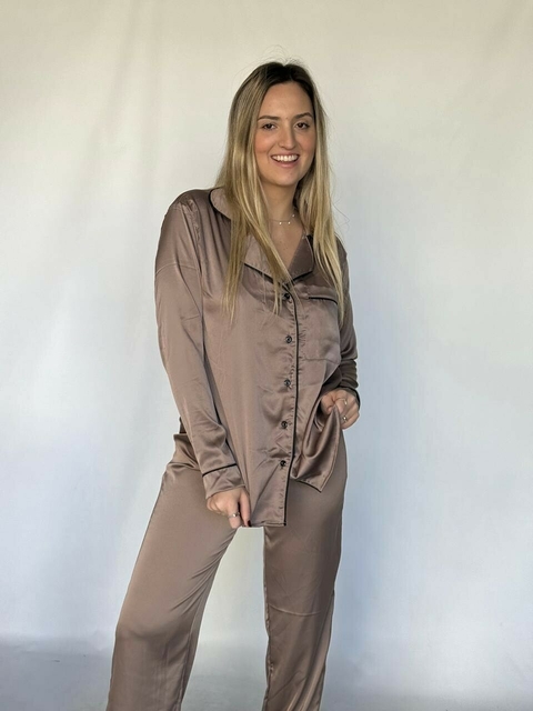 Pijama Danés Seda Mocha - comprar online