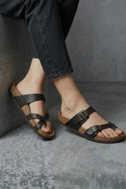 BIRK CUERO SURI NEGRO