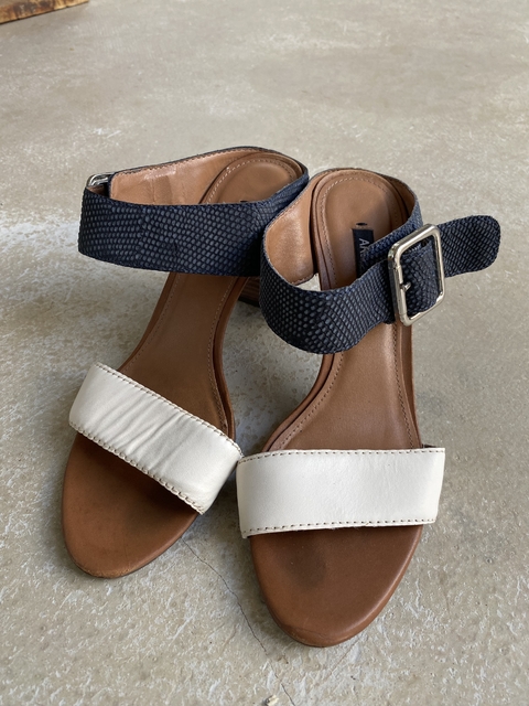 Sandália com Tiras – Arezzo