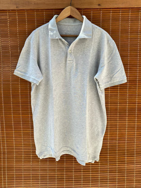 Polo Básica Lisa – GAP - comprar online