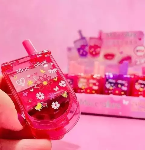 Lip gloss phone