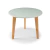 Mesa infantil Tiko redonda com tampo verde e pés de madeira, ideal para ambientes infantis.