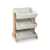 Estante organizadora Mulan de madeira com três prateleiras inclinadas, ideal para organização de brinquedos e livros.