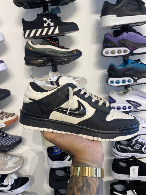 DUNK LOW TWIST PRETO E BRANCO