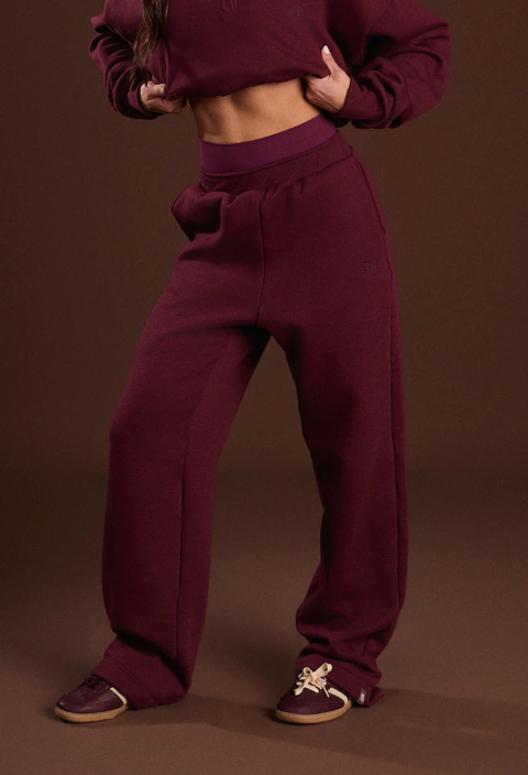 CALÇA MOLETOM AUBERGINE OVERSIZED
