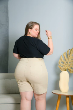 BERMUDA MEIA COXA PLUS SIZE SARJA AREIA - Jeans Feminino de Alta Qualidade - Windster