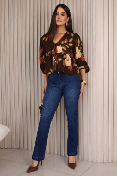 CALÇA BOOT-CUT JEANS BORDADO - comprar online