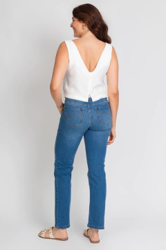 CALÇA RETA JEANS LAVAGEM CLARA - Jeans Feminino de Alta Qualidade - Windster