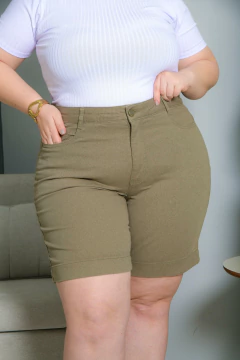 BERMUDA MEIA COXA PLUS SIZE SARJA CAQUI - loja online