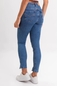 CALÇA CIGARRETE COM STRASS TRIPLE DRY - Jeans Feminino de Alta Qualidade - Windster