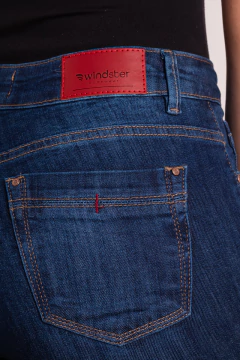 CALÇA BOOT-CUT JEANS BORDADO