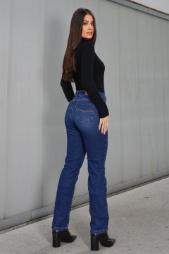 CALÇA RETA LAVAGEM ESCURA - Jeans Feminino de Alta Qualidade - Windster