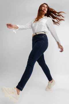 CALÇA CIGARRETE ESCURA BORDADA DEMAX na internet