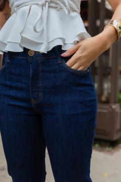 CALÇA RETA JEANS AZUL INTENSO - Jeans Feminino de Alta Qualidade - Windster
