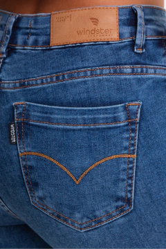 CALÇA CIGARRETE COM STRASS TRIPLE DRY - loja online