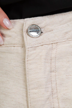 SHORTS MOM LINHO NATURAL ALFAIATARIA na internet