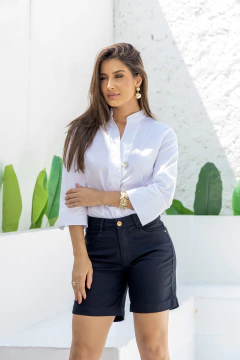 BERMUDA MEIA COXA SARJA PRETA - Jeans Feminino de Alta Qualidade - Windster