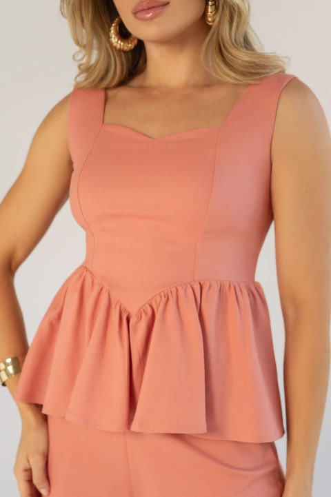 Blusa Coração: Peplum, Versátil com Decote Coração na internet
