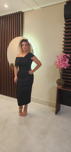 Vestido Ombro a Ombro Ingrid Preto na internet