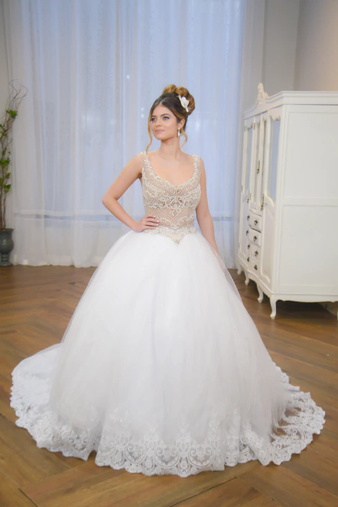 Vestido de Noiva Princesa com Bordado em Agulha Mágica - Semi Novo - comprar online
