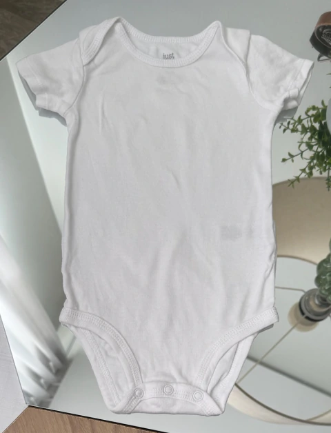 Body manga curta branco - Carter´s- 9 meses