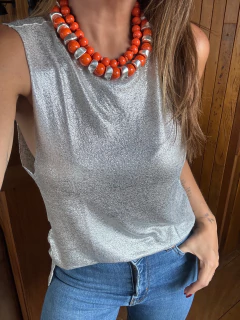 Colar Cerâmica Laranja Entremeios Cascalho - Prateado na internet