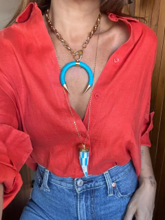 Colar Longo Singapura Dente Madrepérola com Azul - Dourado - loja online