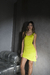 Vestido con tajo y frunce (lycra neón) en internet