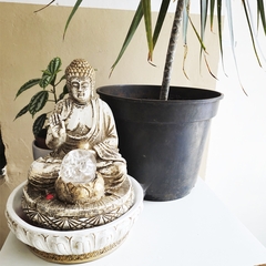 Fonte De Água Buda Da Paz Bola Giratória Efeito Led 01093 - comprar online