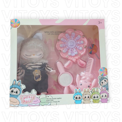 LABUBU CON ACCESORIOS EN CAJA