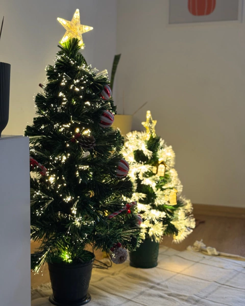 Arbol Navidad 90cm Luz Neutra Integrada Base Y Adornos - comprar online