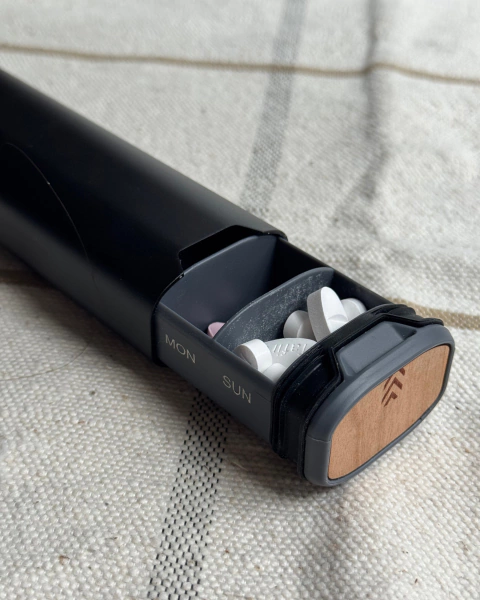 Pastillero De Aluminio Organizador Semanal Con 7 Divisiones - comprar online