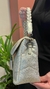 Bolsa Thalita – Bolsa Baguete Média com Toque Contemporâneo - comprar online
