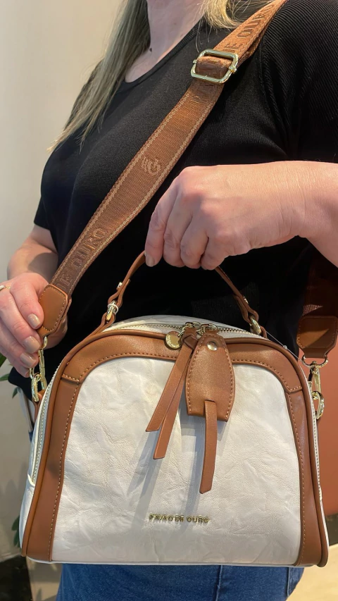 Bolsa Ester – Sua Companheira Leve, Prática e Fashion