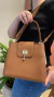 Bolsa Daniela – Elegância que fala por si na internet