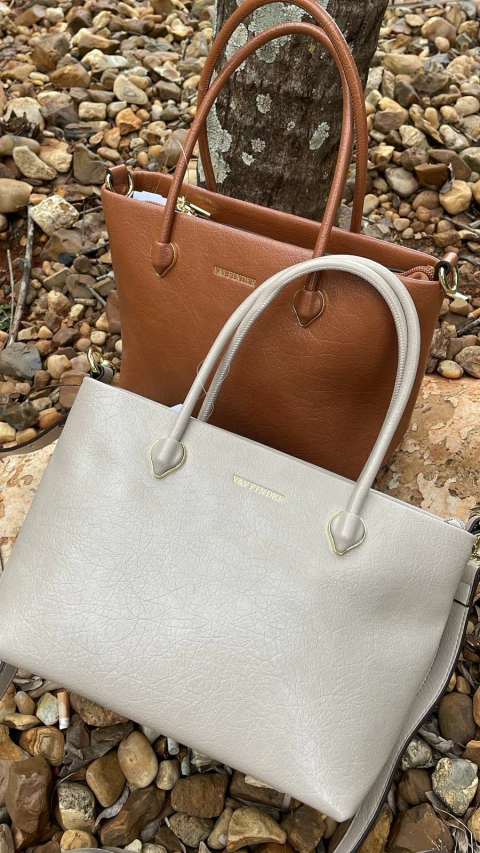 Bolsa Melissa – Elegância Pequena para Todos os Momentos