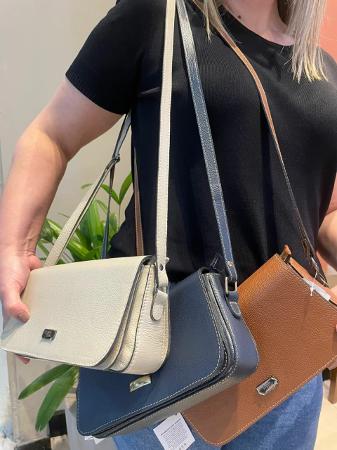 Bolsa Angelina – Design Estruturado com Divisórias Inteligentes