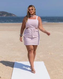 Vestido Abertura Lateral com Botões Strass na internet